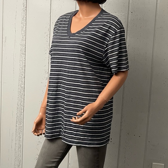 Bundle Sale Women's  Short Sleeve T-Shirt Sz L - Picture 7 of 16